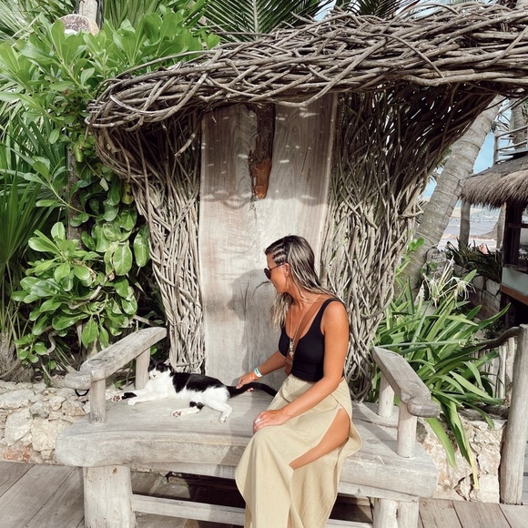 Elegant Tan Maxi Skirt - Picture 3 of 4